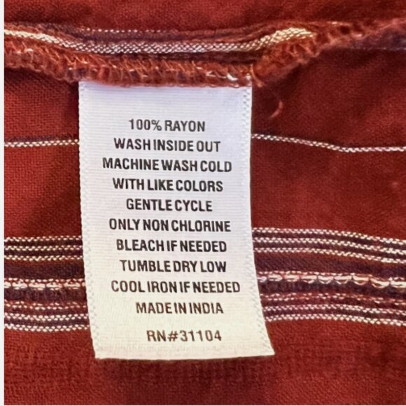 Wonderly. Sz 2X. Reddish Brown. Wrist elastic ruffle. Tie neck. Rayon. B123 - Picture 6 of 6